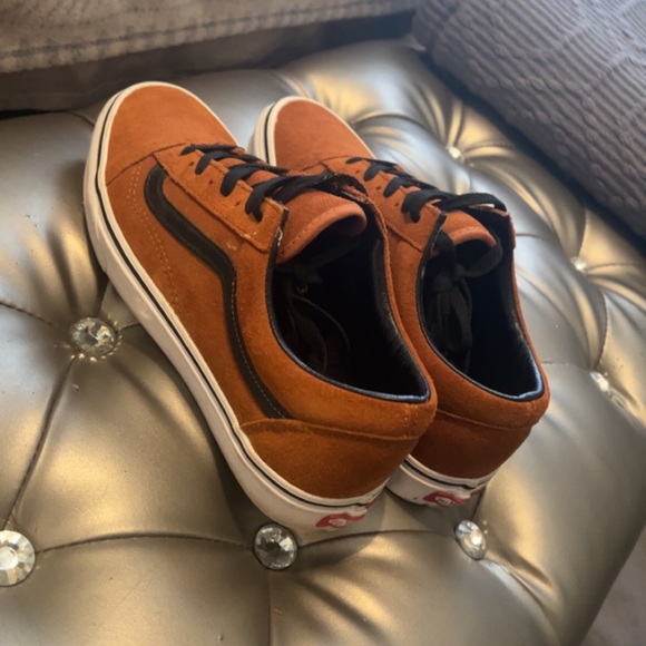 VANS SIZE 9 - Picture 2 of 2